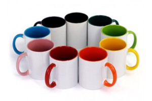 Белые снаружи, цветные внутри и ручка