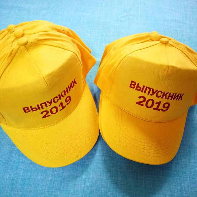 печать на бейсболках